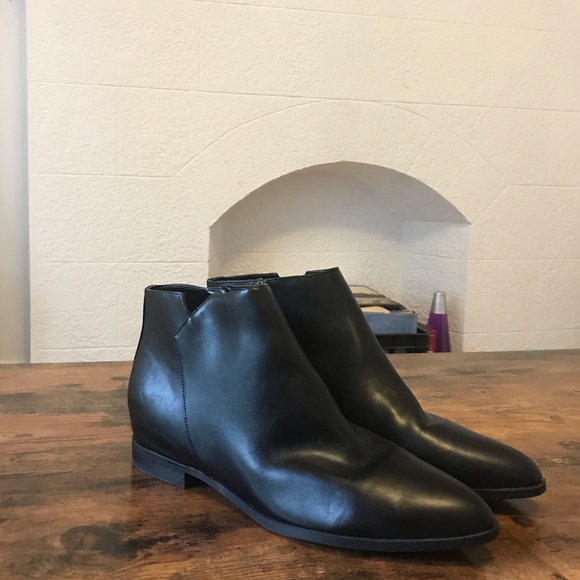 New Nine West Booties - Picture 2 of 8